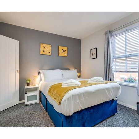 Central Belfast Apartments Ravenhill Bagian luar foto