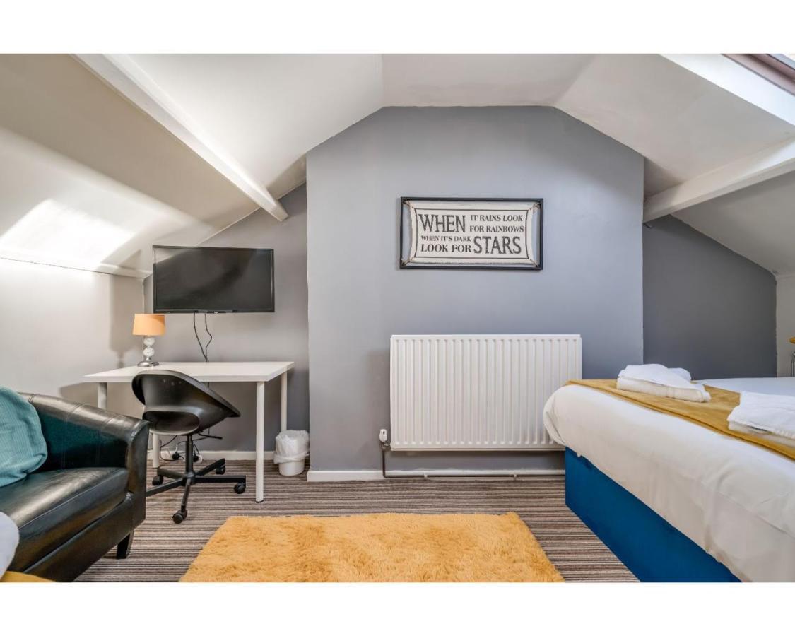 Central Belfast Apartments Ravenhill Bagian luar foto
