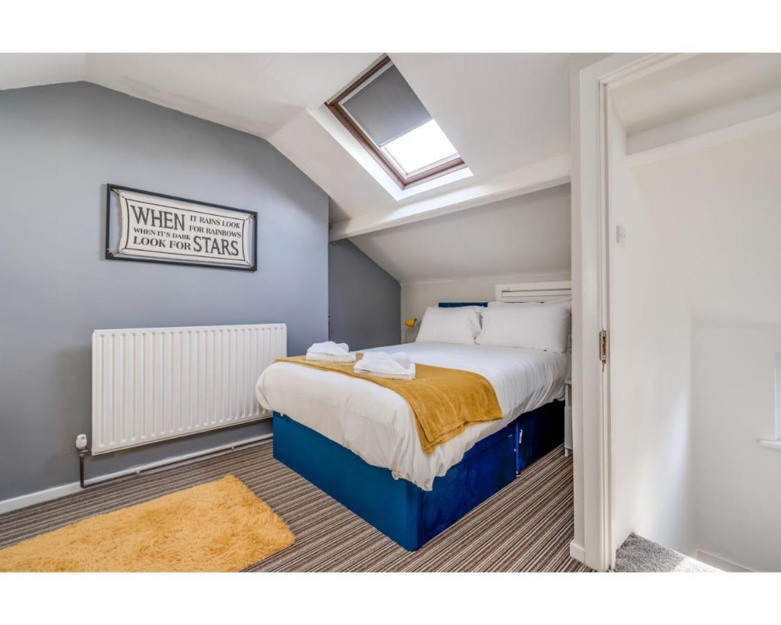 Central Belfast Apartments Ravenhill Bagian luar foto