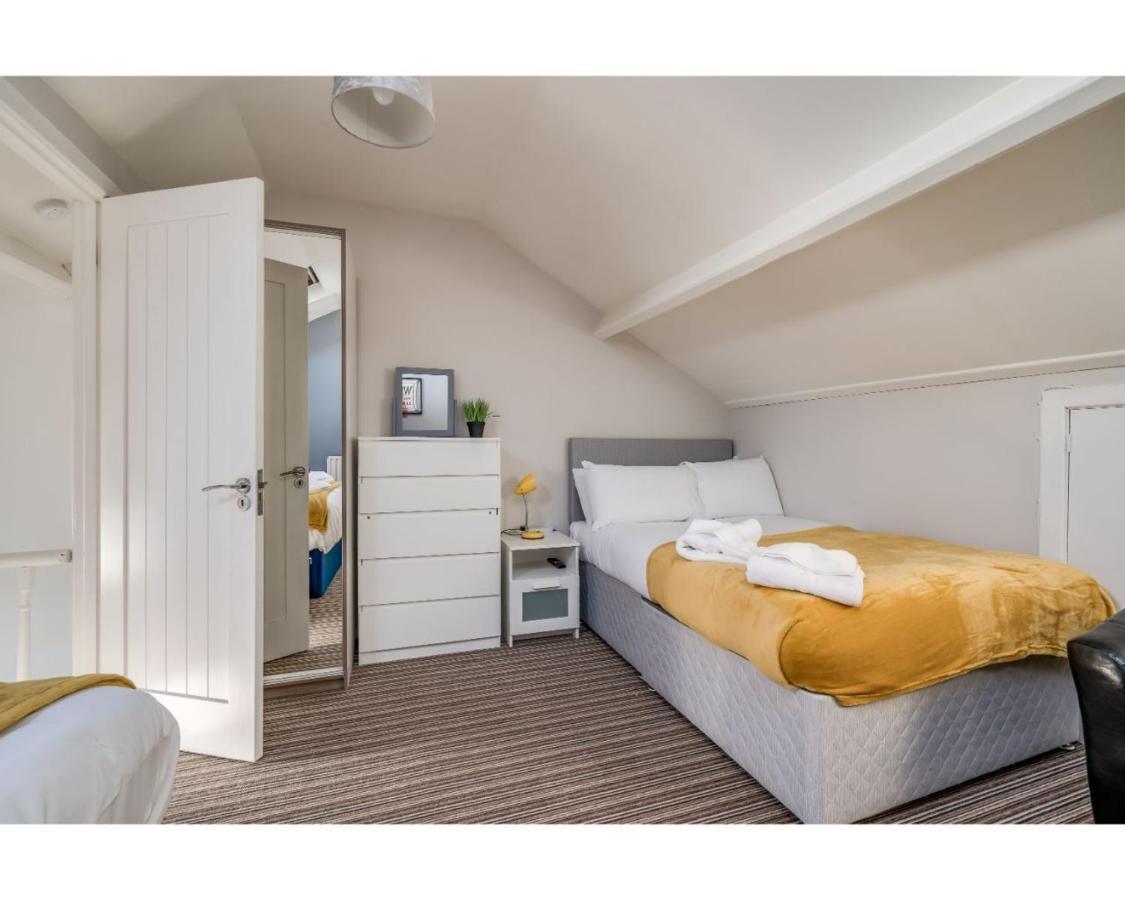 Central Belfast Apartments Ravenhill Bagian luar foto