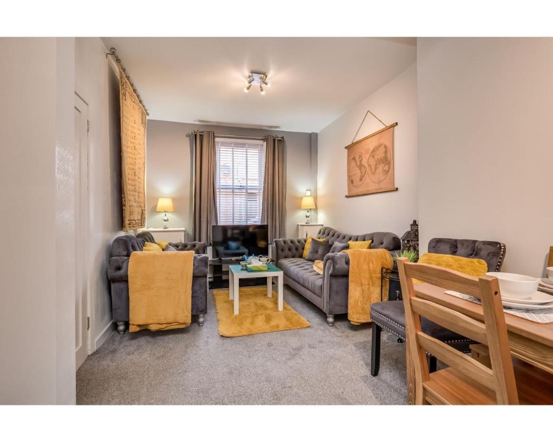 Central Belfast Apartments Ravenhill Bagian luar foto