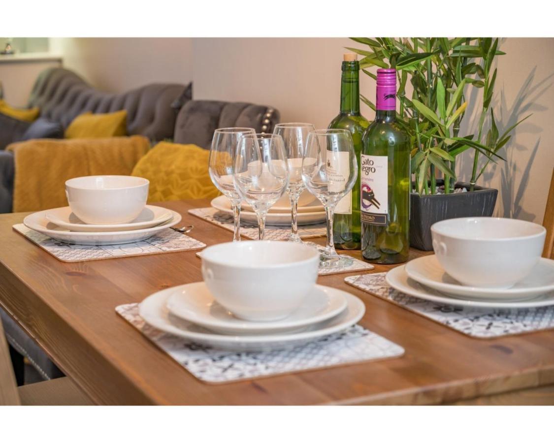 Central Belfast Apartments Ravenhill Bagian luar foto