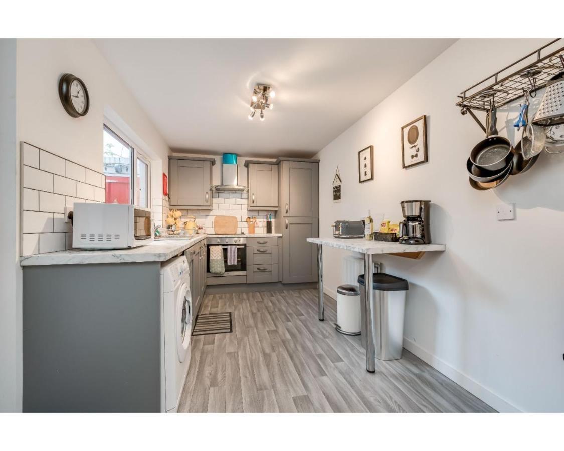 Central Belfast Apartments Ravenhill Bagian luar foto
