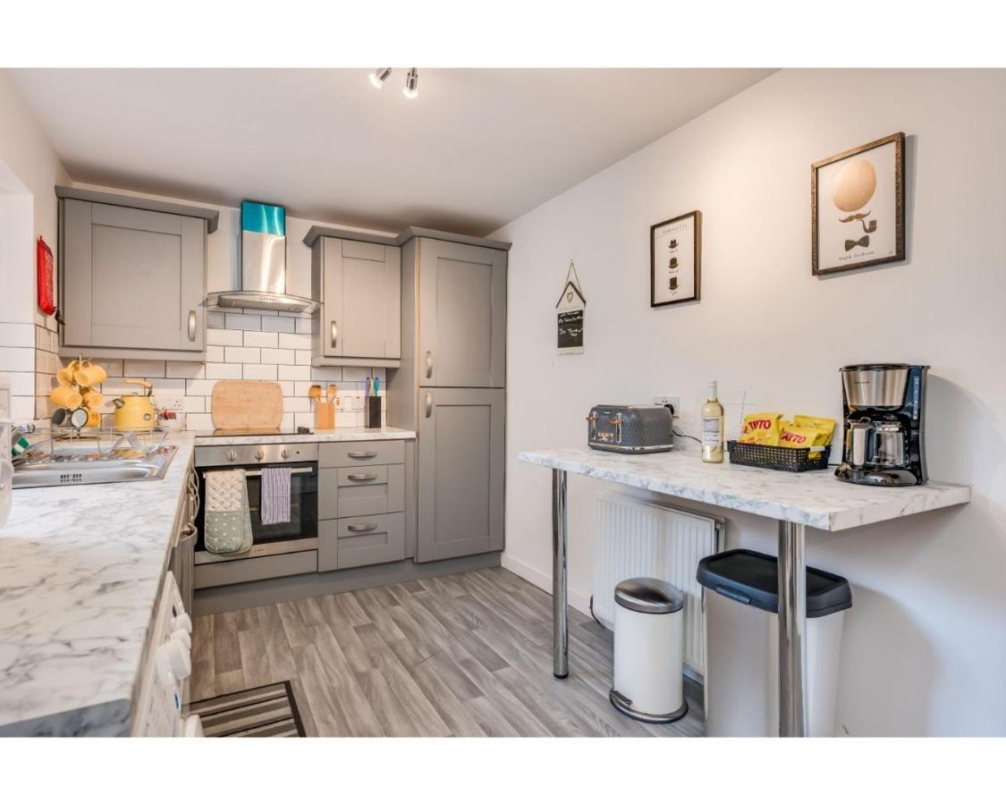 Central Belfast Apartments Ravenhill Bagian luar foto