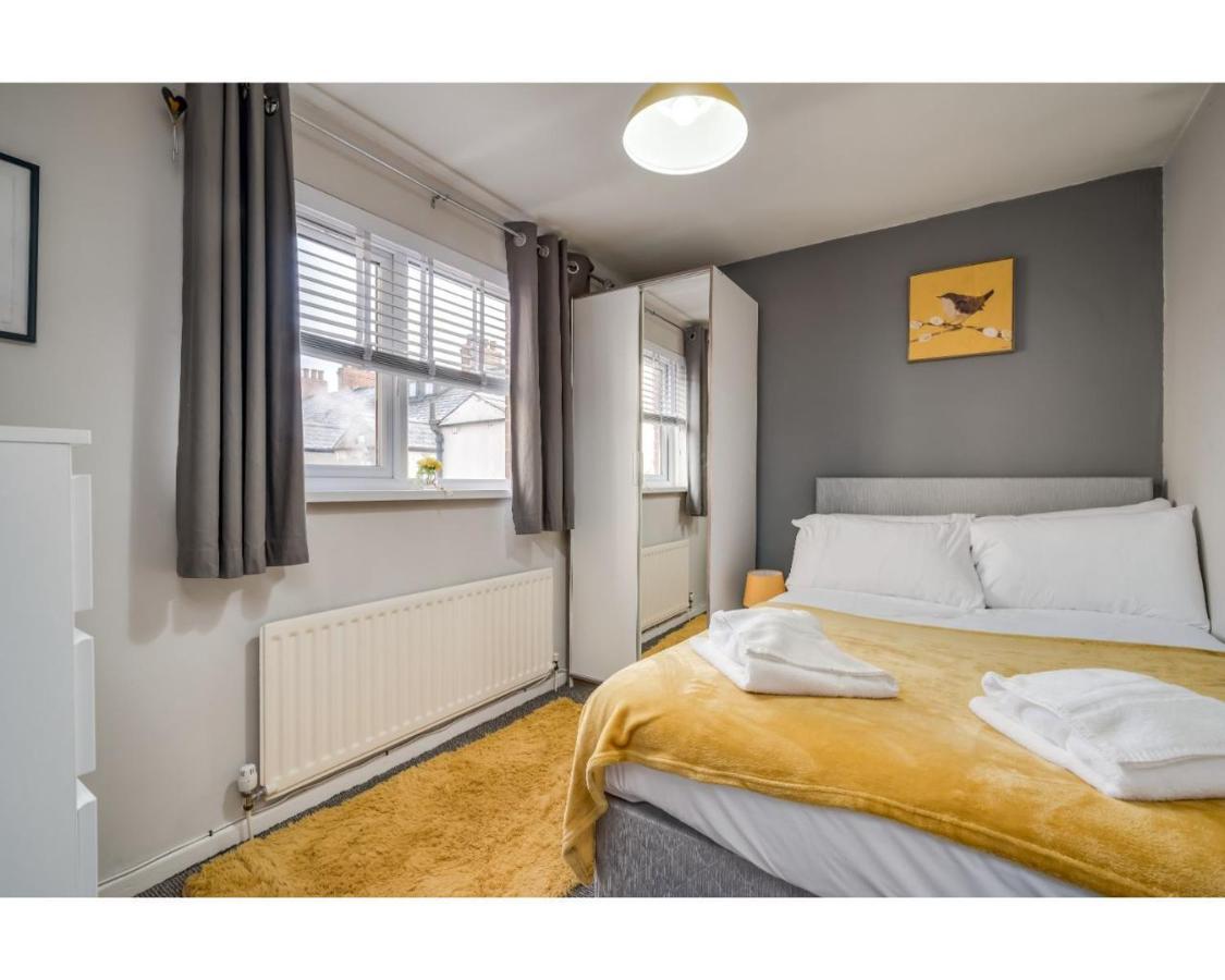 Central Belfast Apartments Ravenhill Bagian luar foto
